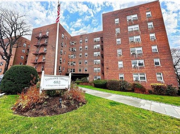 682 Tuckahoe Road 5E, Yonkers NY 10710
