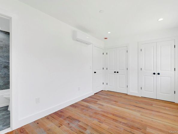 163 Beach 25, Far Rockaway NY 11691