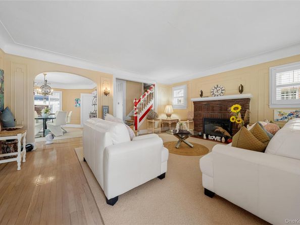 47 Stratford Road, West Hempstead NY 11552