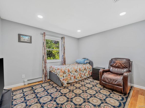 1514 Grundy Avenue, Holbrook NY 11741