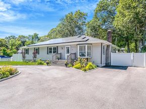 1514 Grundy Avenue, Holbrook NY 11741