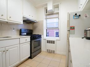 63-45 Saunders Street 3G, Rego Park NY 11374