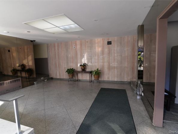 63-45 Saunders Street 3G, Rego Park NY 11374