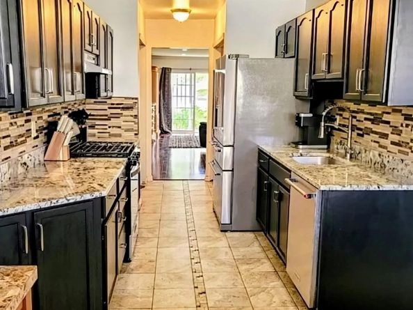 226-B Westside Avenue B, Freeport NY 11520