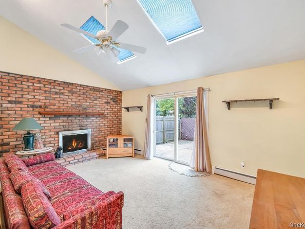 31 Essex Drive, Coram NY 11727