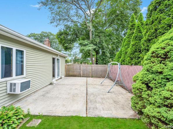 31 Essex Drive, Coram NY 11727