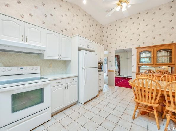 31 Essex Drive, Coram NY 11727