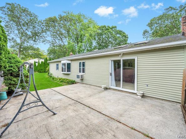 31 Essex Drive, Coram NY 11727