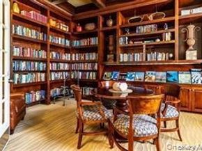 83 Ballad Court, Eastport NY 11941