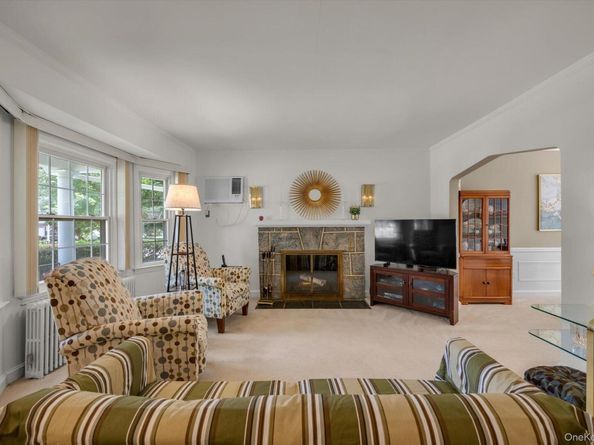 67 Maple Drive, New Hyde Park NY 11040