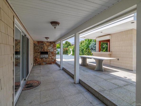 1298 Beech Street, Atlantic Beach NY 11509