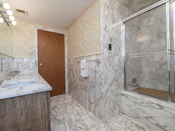 1298 Beech Street, Atlantic Beach NY 11509