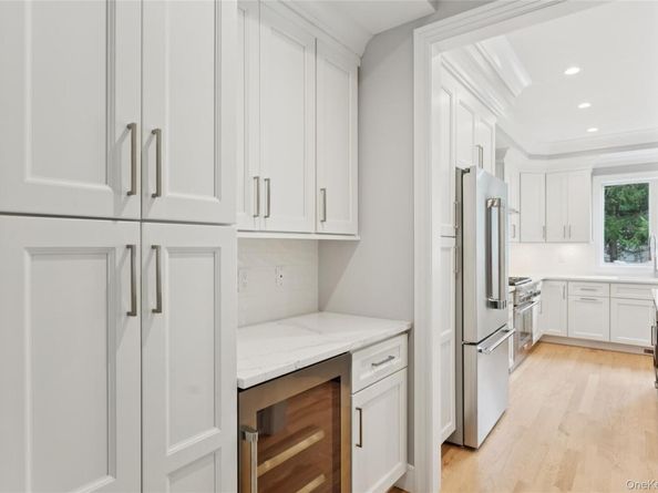 111 Fairfield Avenue, Port Washington NY 11050