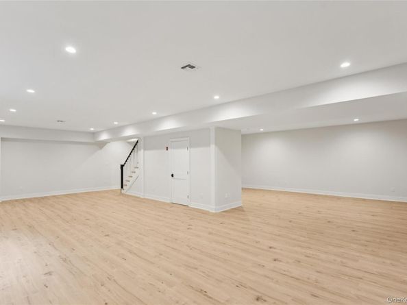 111 Fairfield Avenue, Port Washington NY 11050