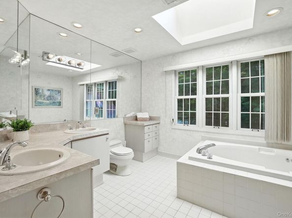 8 Westfield Circle, White Plains NY 10605