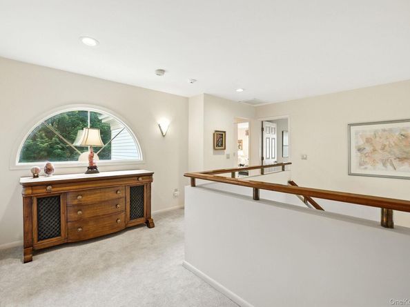 8 Westfield Circle, White Plains NY 10605