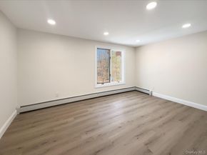 36 Arbutus Court, Ronkonkoma NY 11779