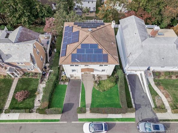 33 Berkshire Road, Yonkers NY 10710