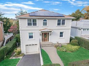 33 Berkshire Road, Yonkers NY 10710