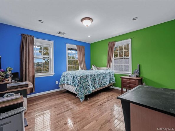 33 Berkshire Road, Yonkers NY 10710