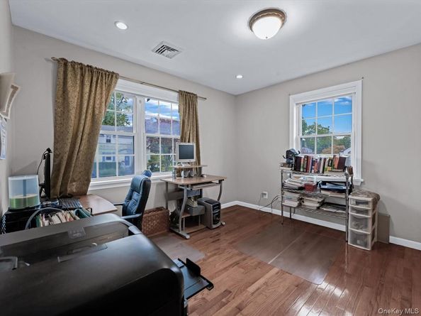 33 Berkshire Road, Yonkers NY 10710