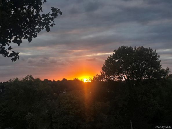 33 Berkshire Road, Yonkers NY 10710