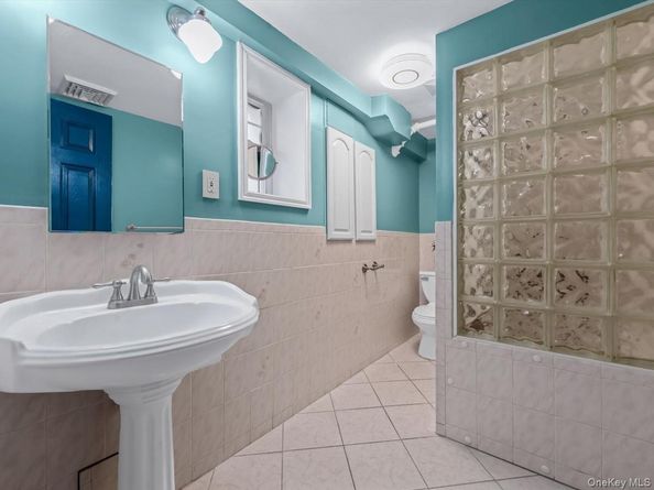 33 Berkshire Road, Yonkers NY 10710