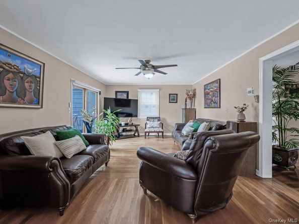 33 Berkshire Road, Yonkers NY 10710