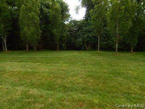 1 Morley Circle, Melville NY 11747