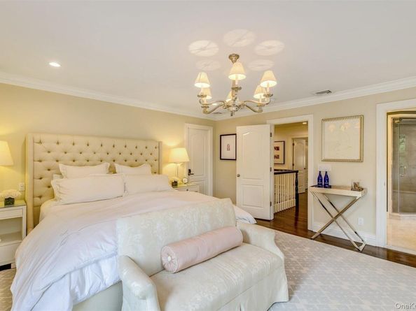 45 Mason Drive, Manhasset NY 11030