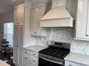 1661 Old Country Rd 563, Riverhead NY 11901