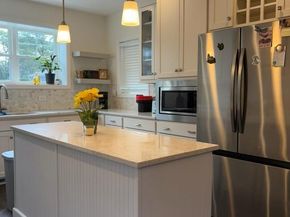 1661 Old Country Rd 563, Riverhead NY 11901