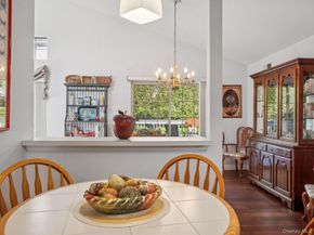 14 Huntingdale Way, Middle Island NY 11953
