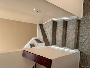 37 Stratford Green, Farmingdale NY 11735