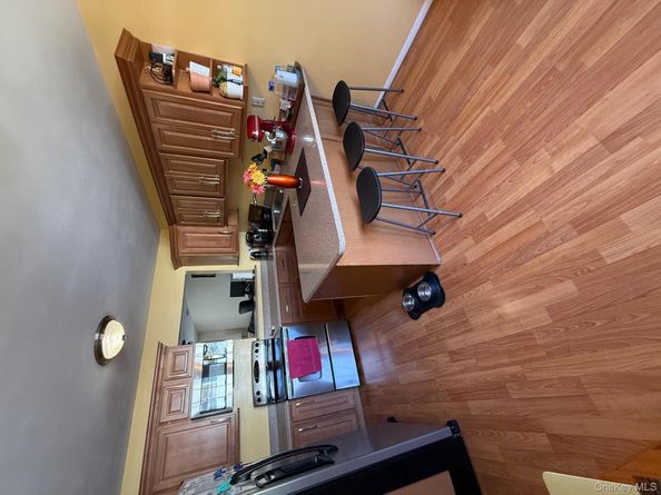 37 Stratford Green, Farmingdale NY 11735