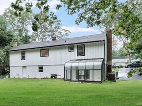 7 Weinmann Boulevard, Melville NY 11747
