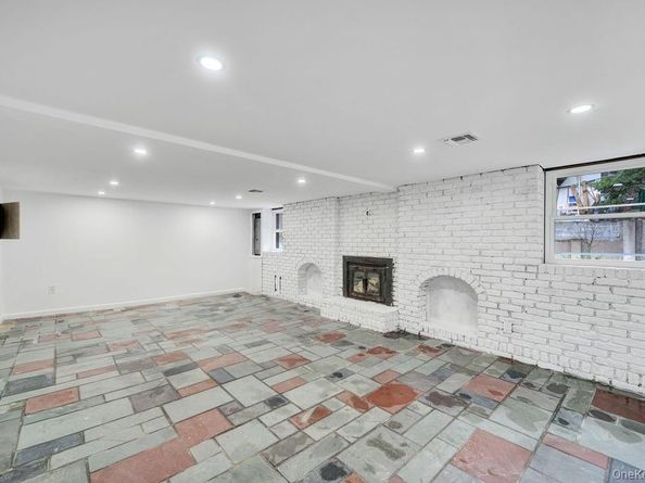 7 Weinmann Boulevard, Melville NY 11747