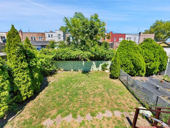 959 E 220th Street, Bronx NY 10469