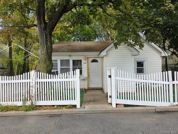 44 Carnegie Avenue, Elmont NY 11003