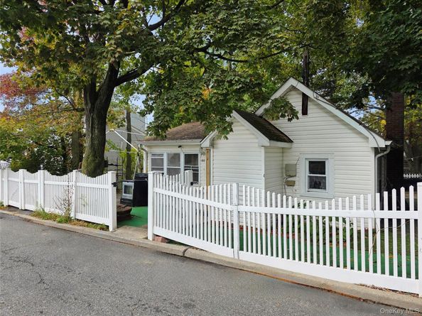 44 Carnegie Avenue, Elmont NY 11003