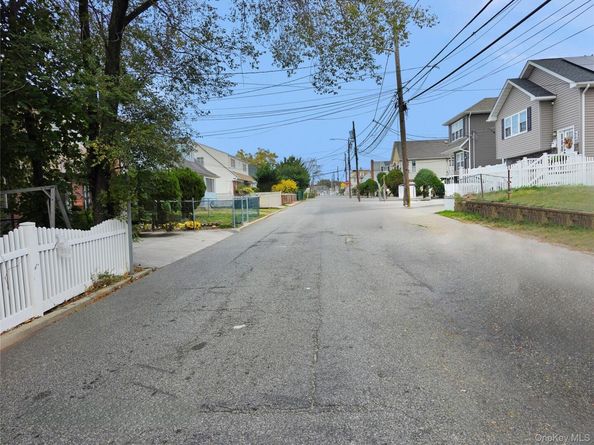 44 Carnegie Avenue, Elmont NY 11003