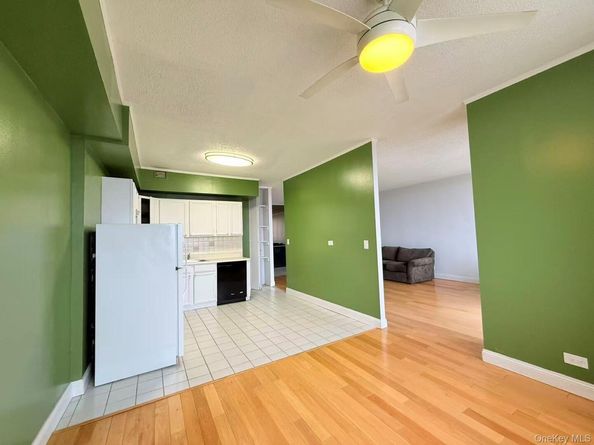 2 Bay Club Drive PHJ, Bayside NY 11360