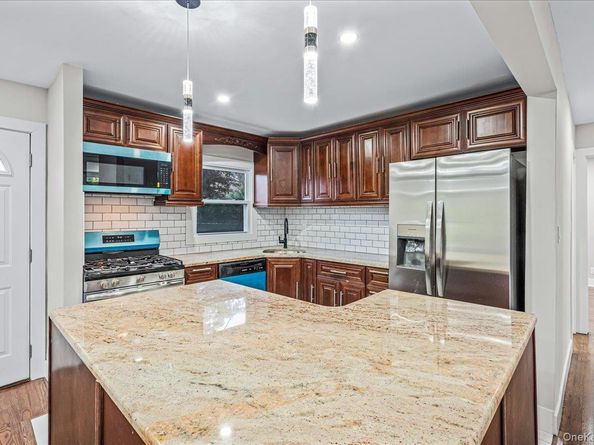 135 Dietz Street, Hempstead NY 11550