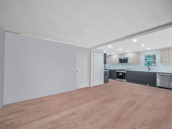 361 Erie Street, Holbrook NY 11741