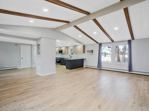 361 Erie Street, Holbrook NY 11741