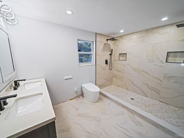 361 Erie Street, Holbrook NY 11741