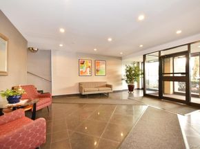 1 Birchwood Court 5H, Mineola NY 11501