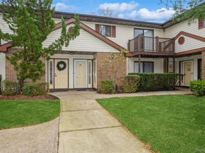 615 Broadway 68, Amityville NY 11701