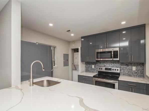 615 Broadway 68, Amityville NY 11701