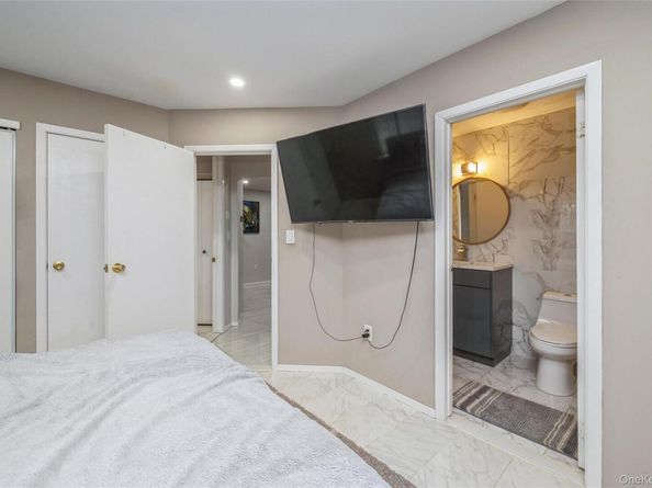 615 Broadway 68, Amityville NY 11701